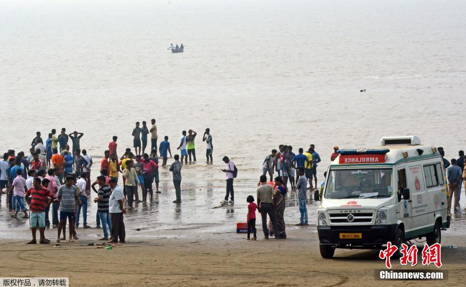 印度一艘载有学生的渡船在阿拉伯海沉没