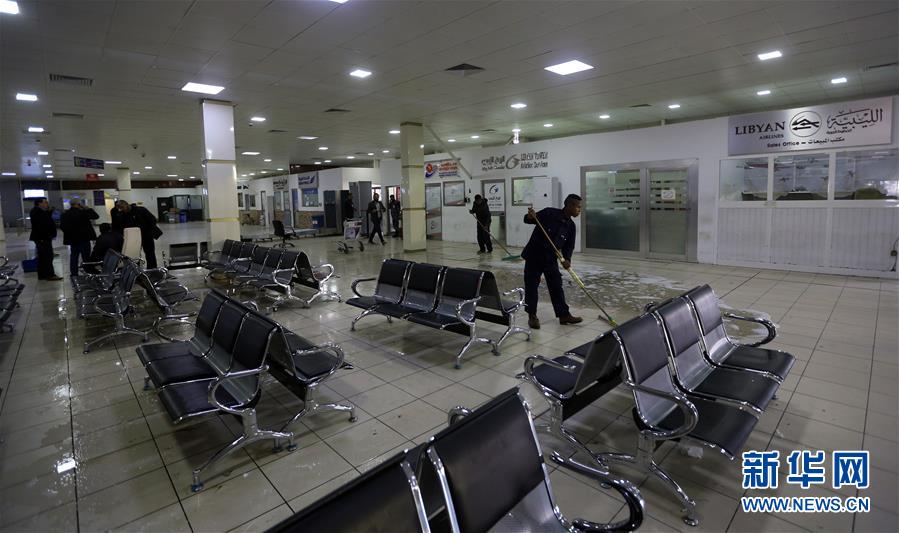 利比亚首都机场附近发生武装冲突 已致89人伤亡