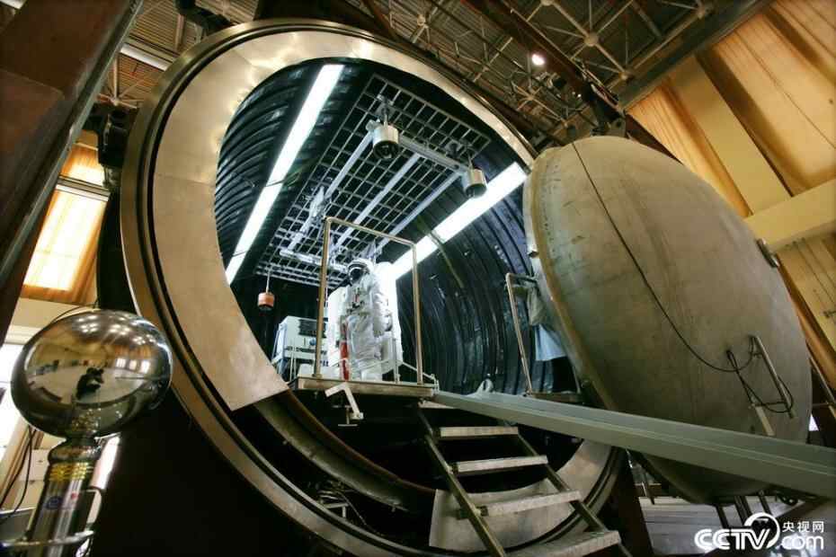 8大类140多个科目 揭秘航天员是怎么养成的