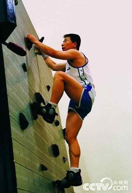 8大类140多个科目 揭秘航天员是怎么养成的