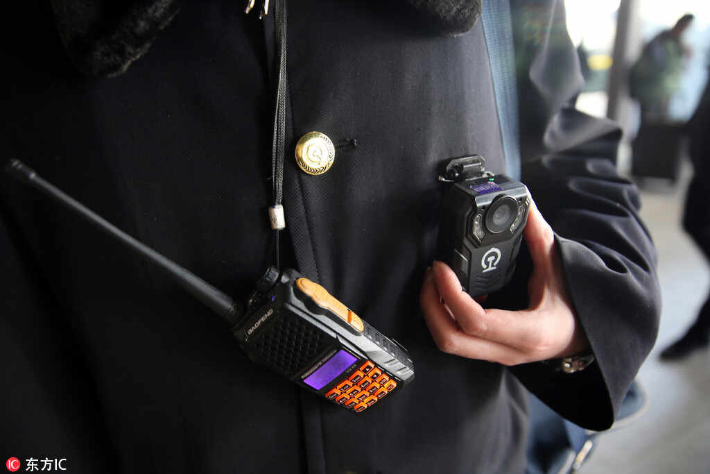 春运中的高铁网络订餐配送员 日行2万步送餐像打仗【6】