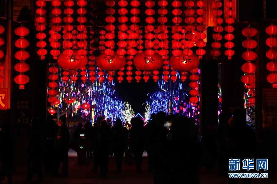 流光溢彩灯光秀