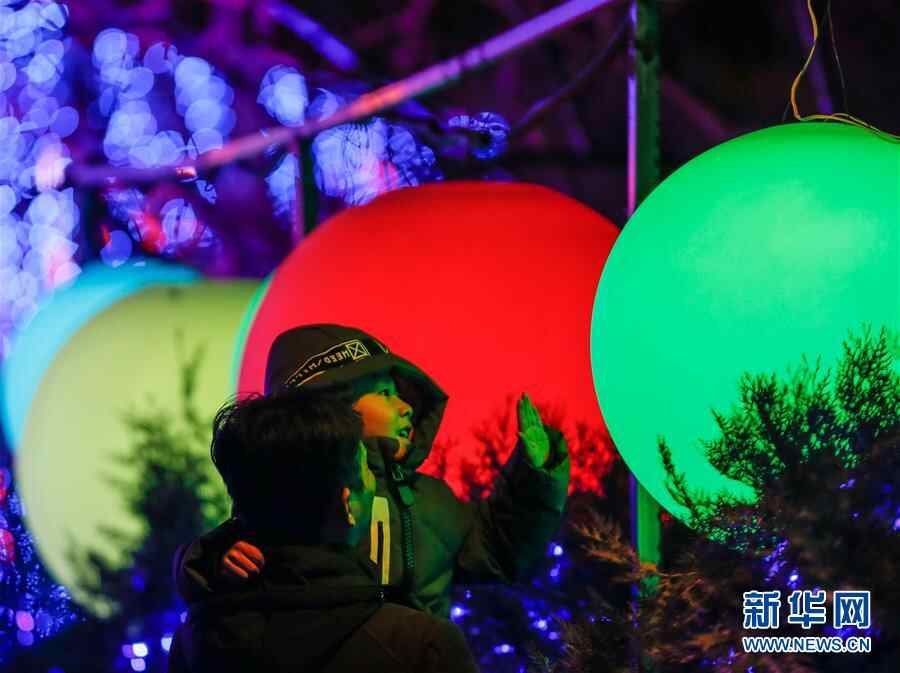 流光溢彩灯光秀