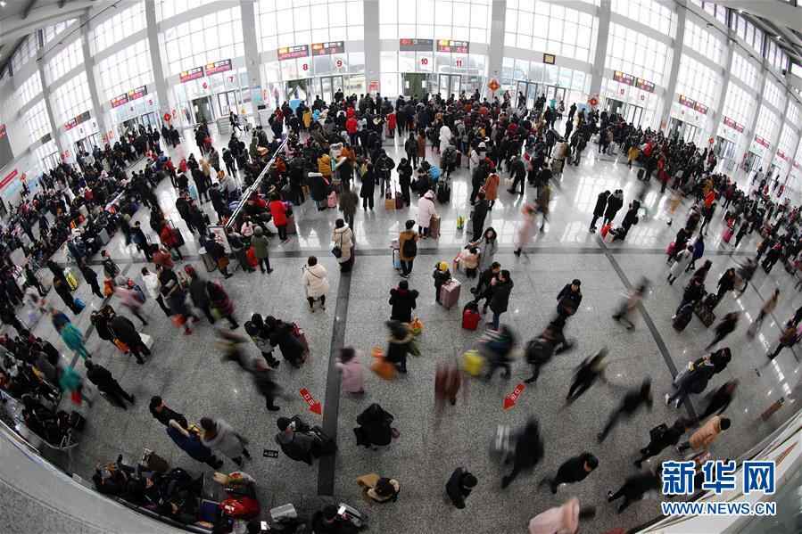 #（社会）（6）各地迎来春节返程客流高峰 