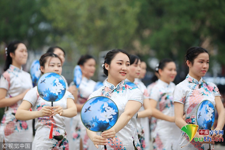 全国各地迎接“三八”妇女节