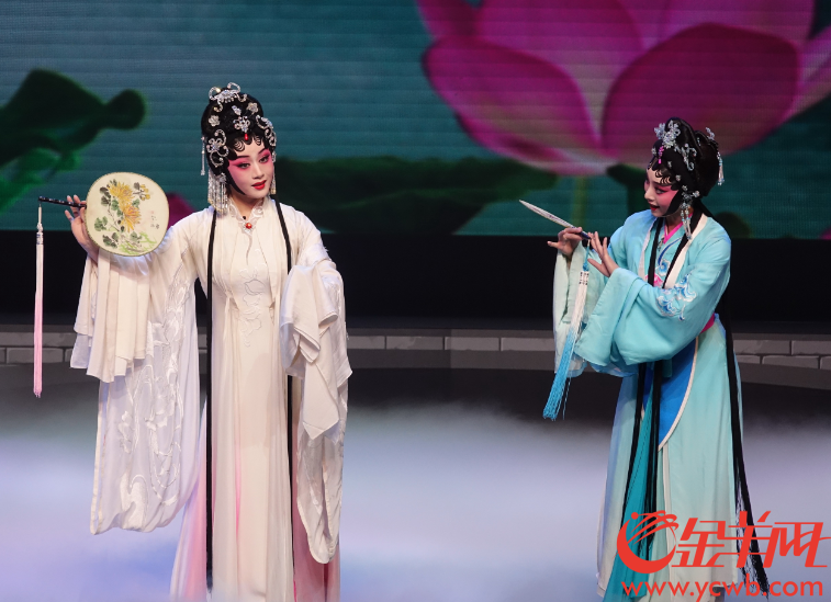 六大剧种在央视合演《白蛇传》 《白蛇传·情之"游湖钟情"》展示粤剧