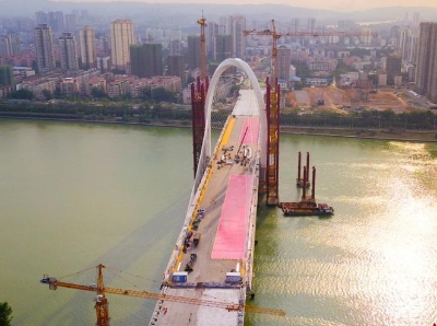  世界跨度最大“反对称结构斜拉桥”即将通车