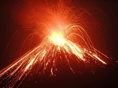  印尼喀拉喀托火山喷发