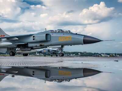  中国空军参加“国际军事比赛-2018” 五型战机和空降兵分队抵达俄罗斯