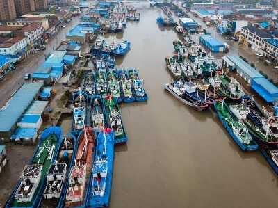  台风“安比”过境江苏启东