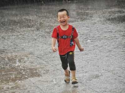  大暑到来 大雨清凉登场