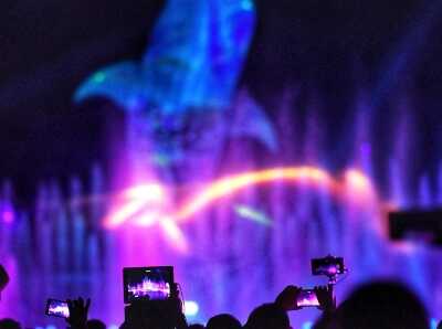  无人机飞越珠海长隆海洋王国