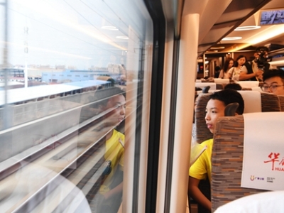  廣深港高鐵開通 廣州首發列車今早出發