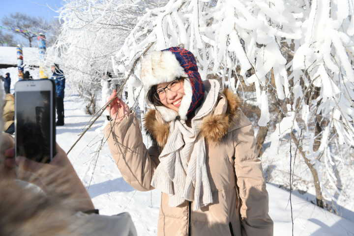 松花江十里雾凇盛景,雪村全面升级改造