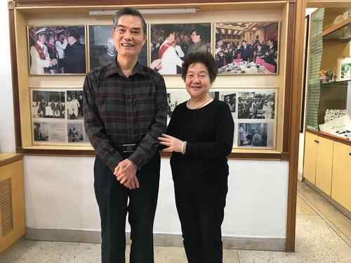 麦贤得与妻子李玉枝合影.jpg 麦贤得与妻子李玉枝合影.jpg