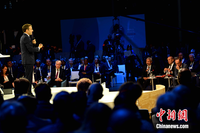 当地时间11月12日，第二届巴黎和平论坛在法国首都巴黎开幕。法国总统马克龙在论坛开幕式上讲话。<a target='_blank' href='http://www.chinanews.com/'><p align=