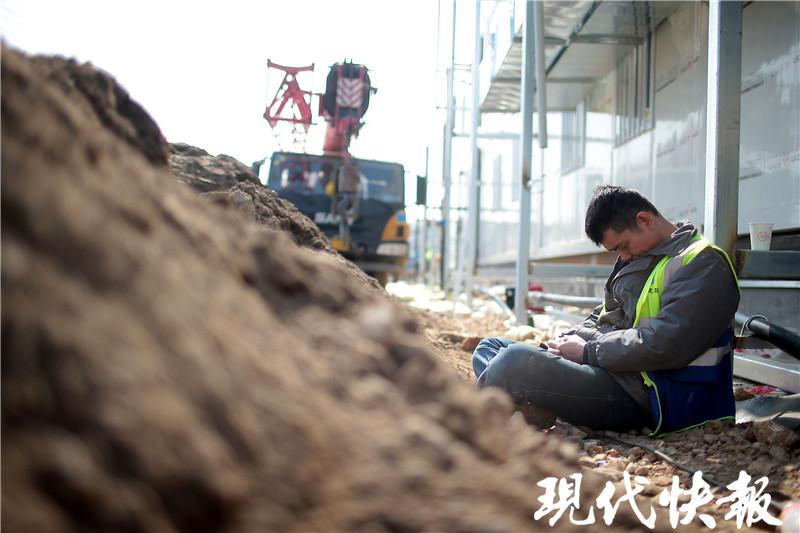 "宇宙最拼工地"火神山,口头禅就两字:快点