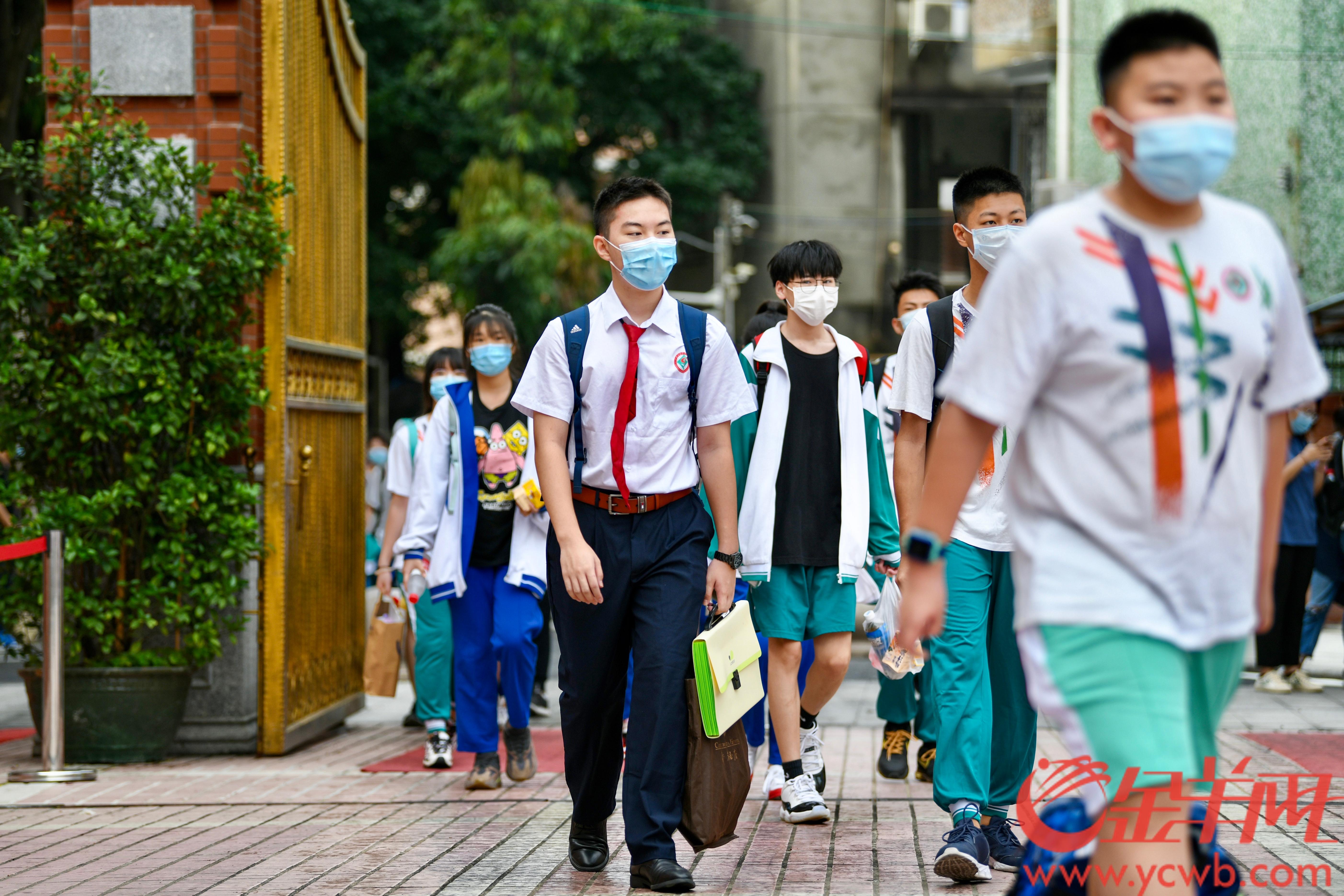 广东实验中学越秀学校入学现场