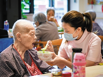 广东探索将农村老年活动中心升级为互助养老服务平台
