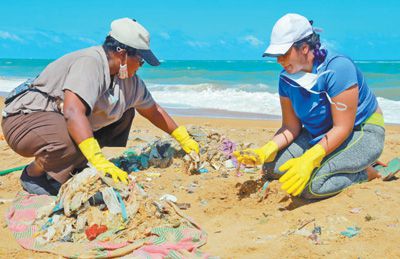 加强塑料污染治理 共同守护海洋生态（国际视点）