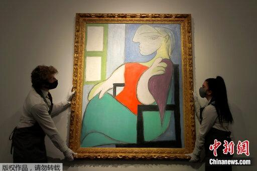 毕加索画作《坐在窗边的女人》.png