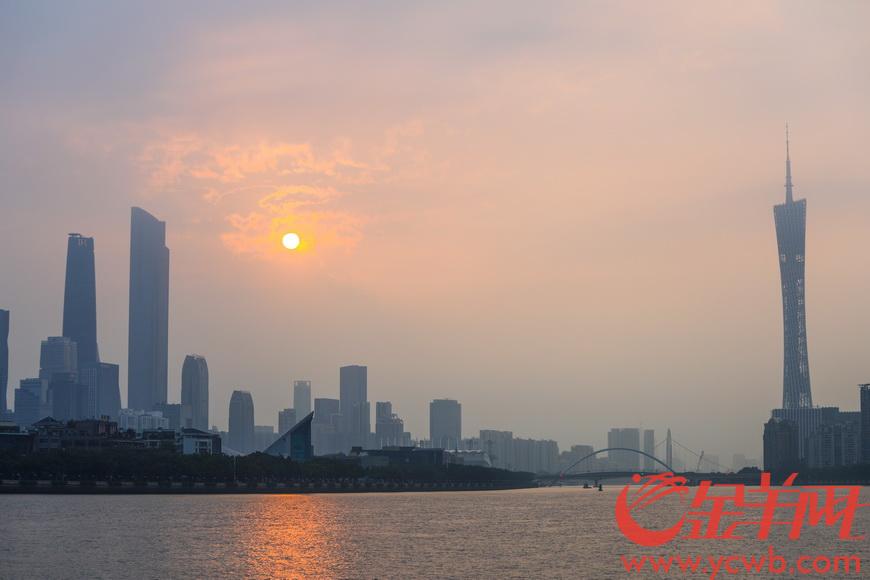 6月7日高考首日6时许,广州的日出