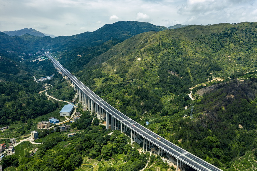 云茂高速将于6月11日中午12点整正式通车