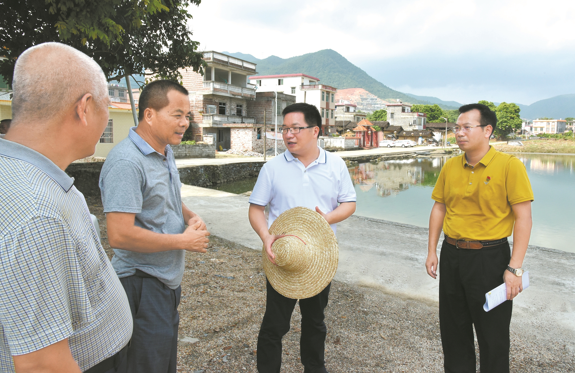 肇庆市怀集县委书记黎晓华:一定要把山区的经济搞上去