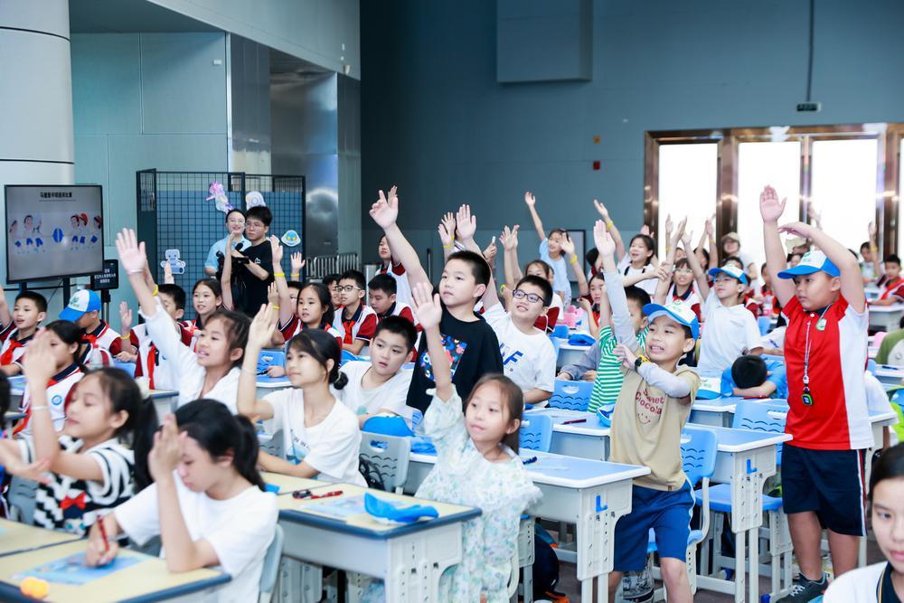 “追科学之光，燃兴趣之火”，东源县260名学生走进广东科学中心