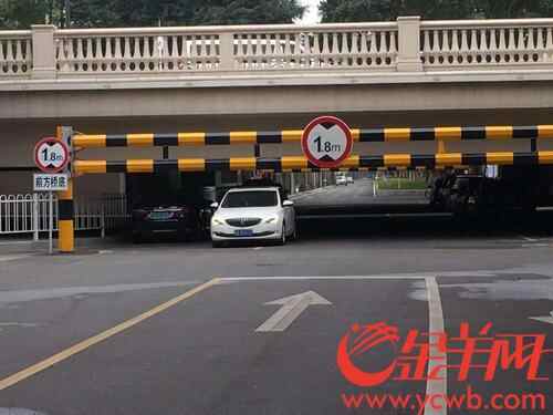 不用担心"中头奖",广州大桥这处限高只有1.8米的桥底要改造了!