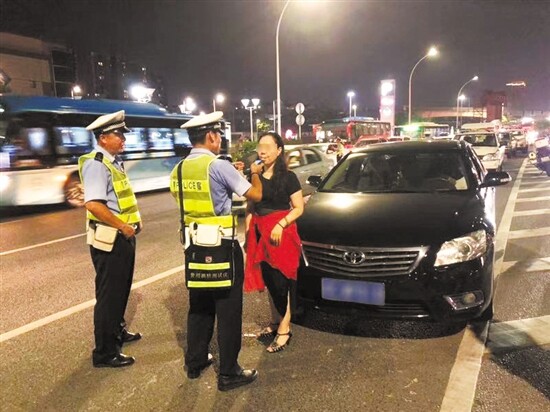 珠海交警加大女司機酒醉駕檢查力度