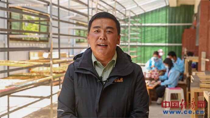 2007年,林芝市朗县拉多乡扎村整村搬迁至如今的新扎村.