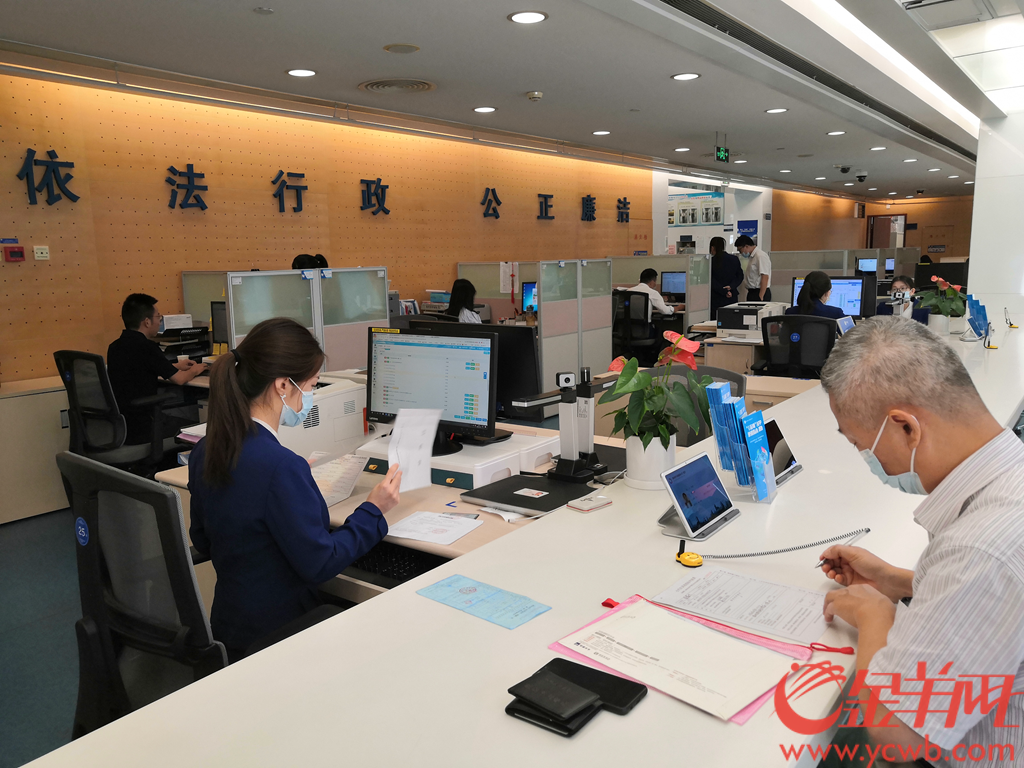 深圳政务服务数据管理局发挥了重要力量