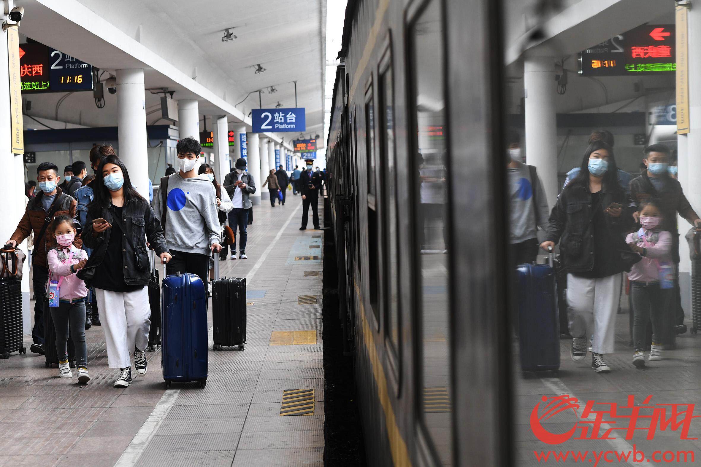 春運首日廣州火車站人流量不多