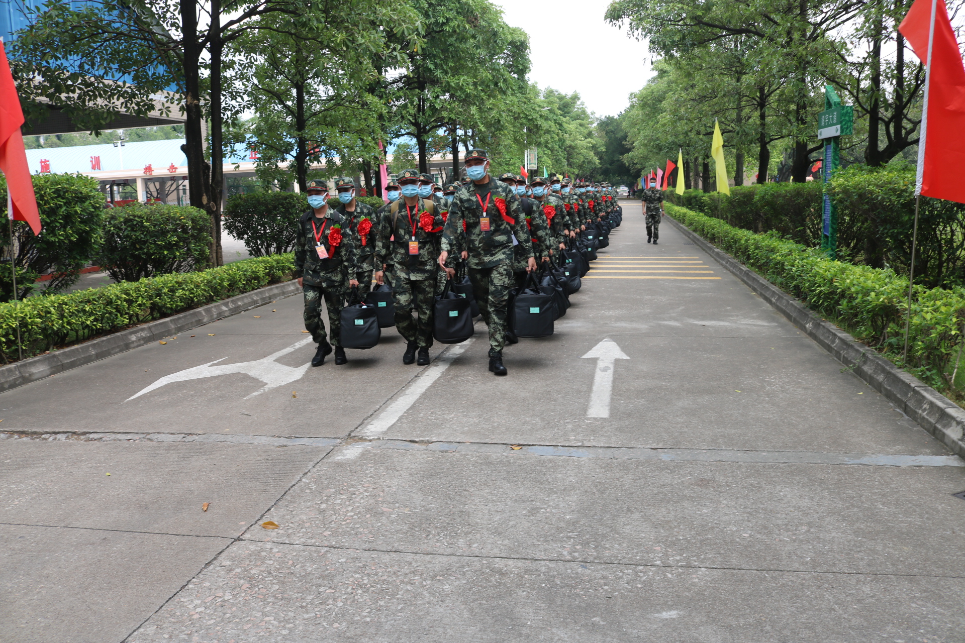 圖集新兵請入列武警第二機動總隊某支隊秋季新兵入營