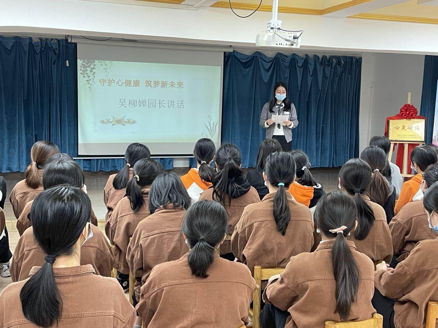 群星幼兒園園長吳柳嬋表示,藉助社會組織專業社工的力量,大力培養教