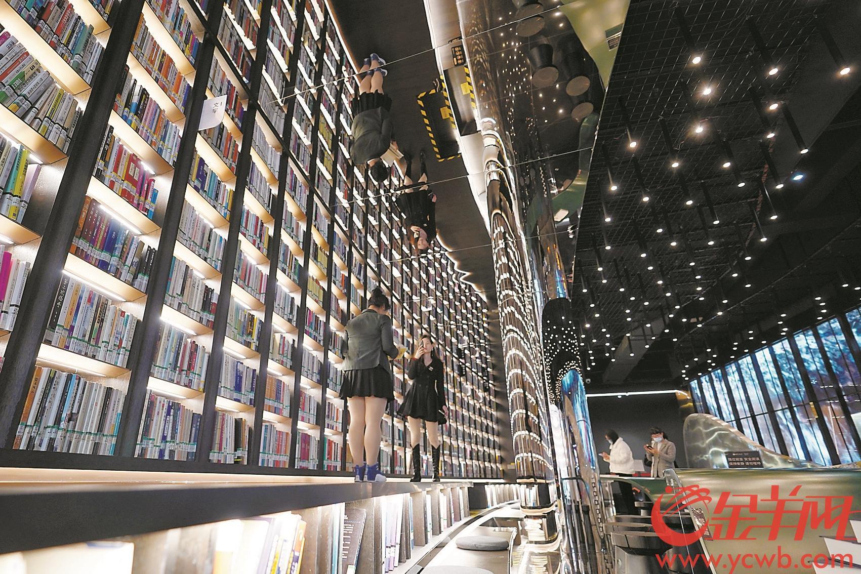广州海珠区御溪书斋打造首个商场无边界图书馆