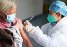  “打了更放心！”广州白云区老年人积极接种新冠疫苗