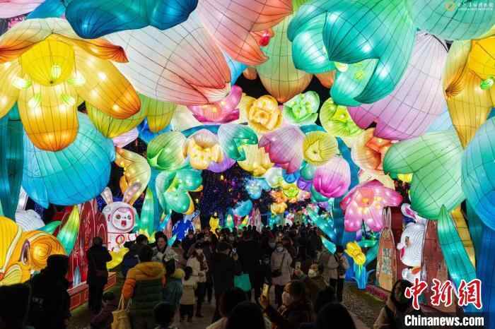 （新春走基层）到博物馆过“文化年”“新国潮”添“新年味”