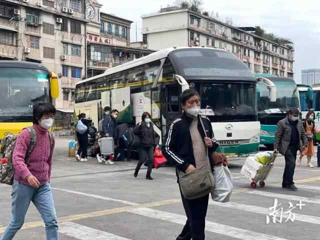 省汽车客运站。