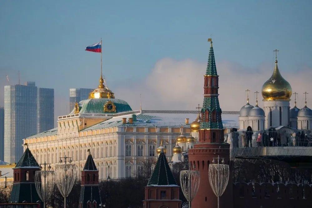 这是1月6日在俄罗斯首都莫斯科拍摄的克里姆林宫。新华社发（亚历山大摄）
