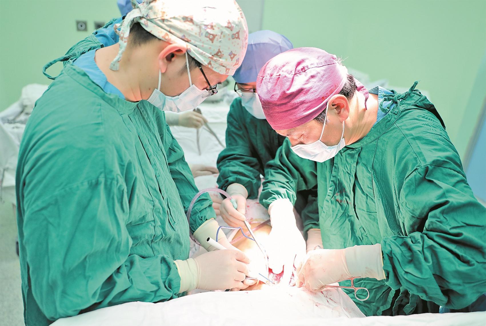 广州成立全球首家胸壁外科专科医院 集医、教、研为一体