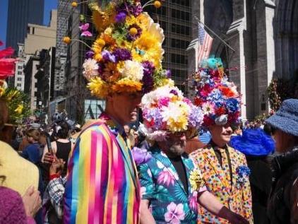  纽约举行复活节花帽游行