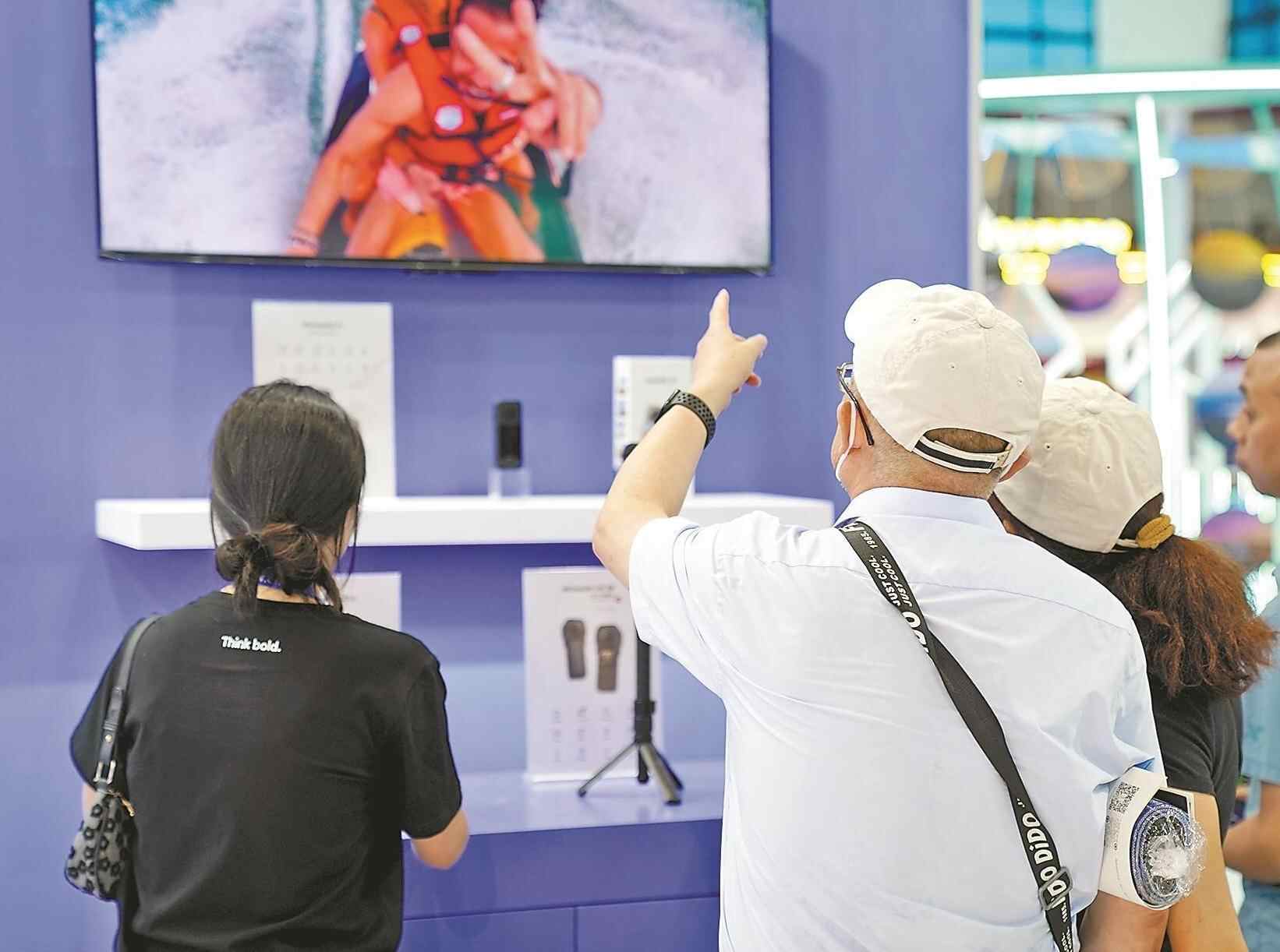 文人雅士畅叙幽情 最强大脑献智献策