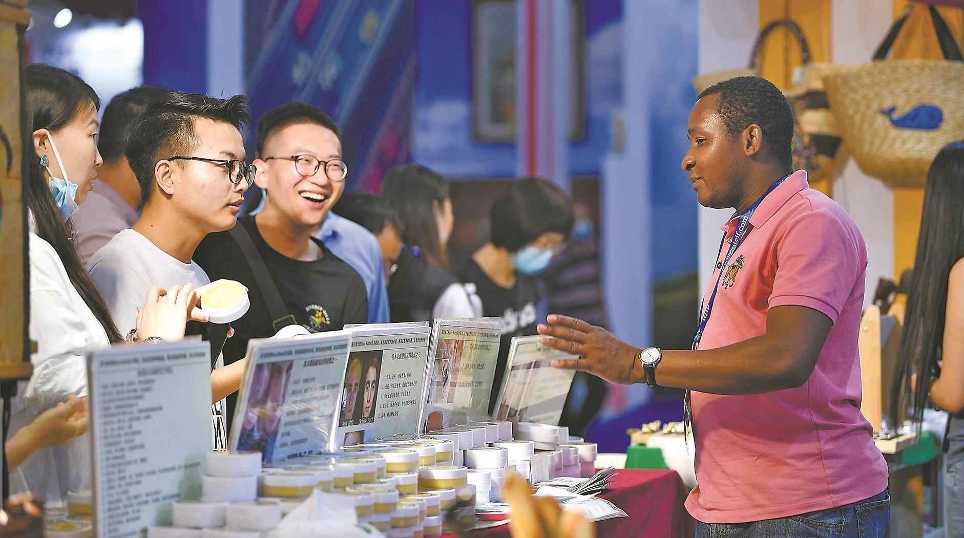 以展带商 文博会文化产业招商大会签约金额超34亿元