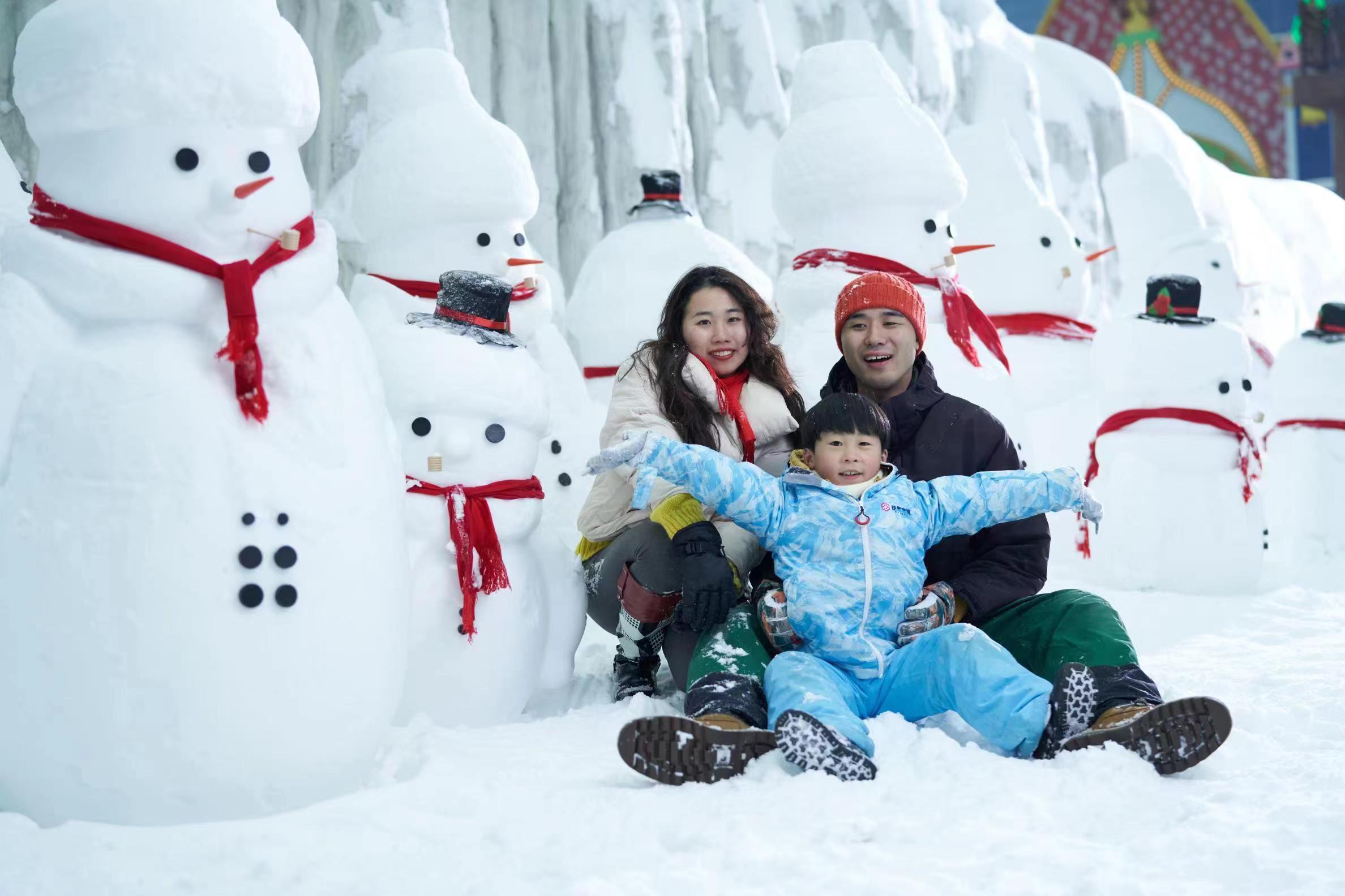 谈球吧体育【活力广东 时尚湾区】广州热雪奇迹爱上南方冰雪微度假目的地(图1)