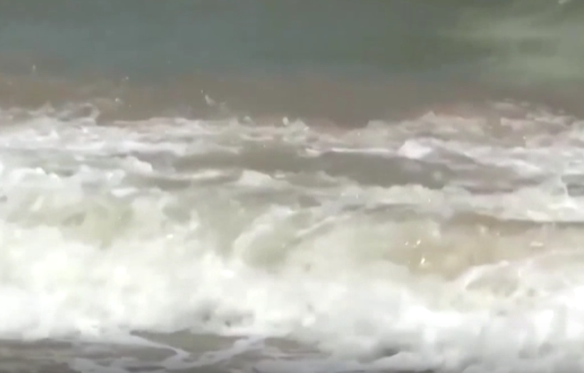 受台风“泰利”影响，南海北部将出现6~9米的狂浪