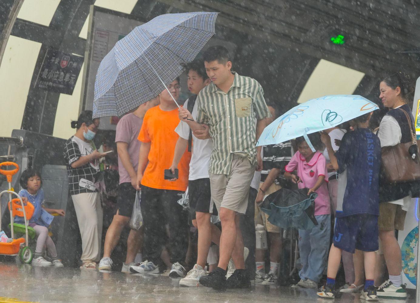 “泰利”预计今晚于阳江到徐闻沿海登陆，风雨暂歇也不要放松警惕