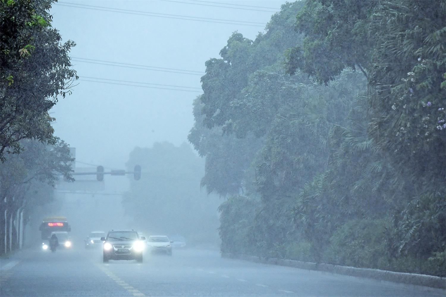 这些道路将被封控！广东启动防台风交通管制措施