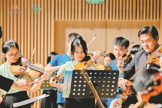 以音乐语言架起两地青少年友谊的桥梁，深港青少年交流音乐会举行